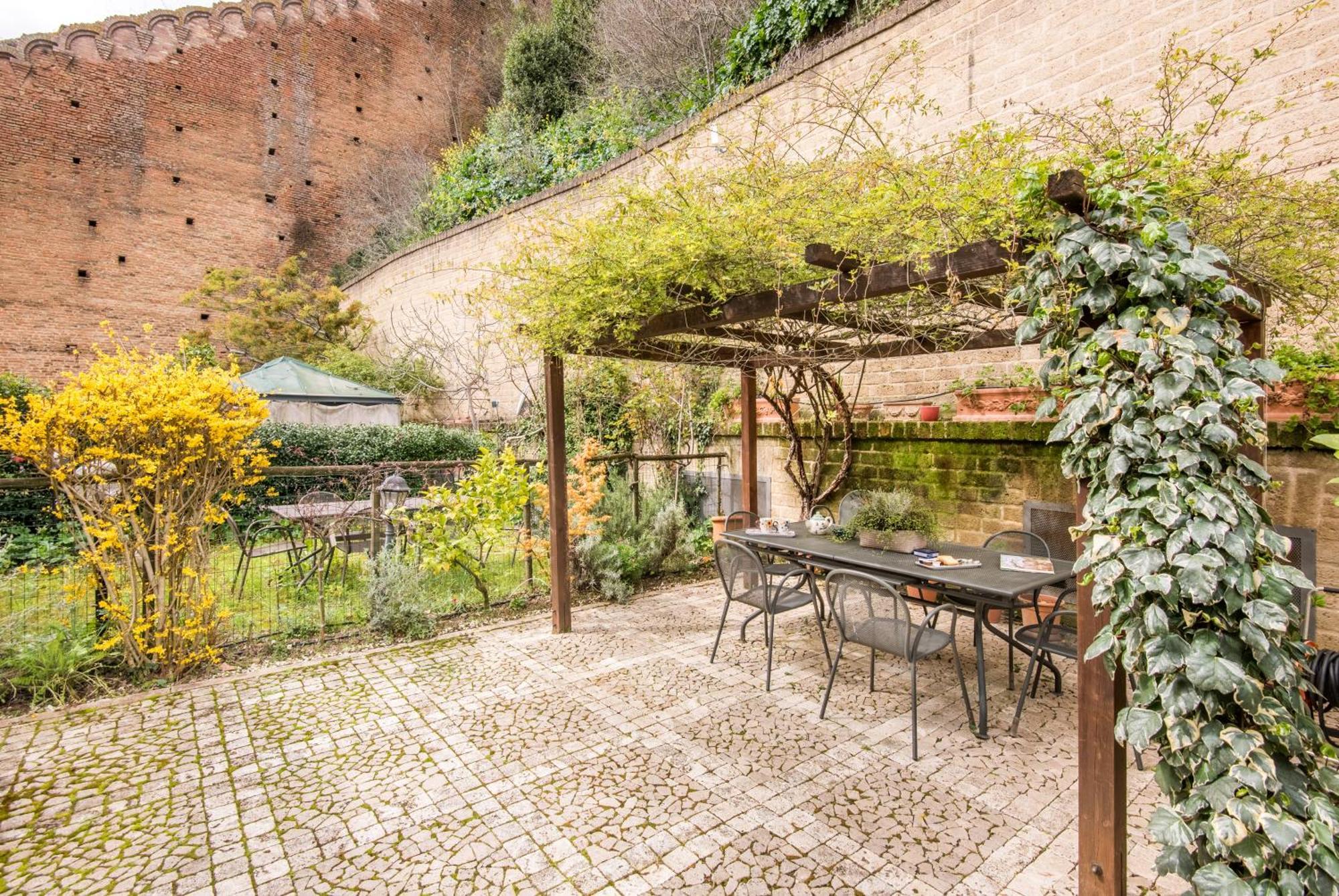 Villa Secret Garden Siena Esterno foto